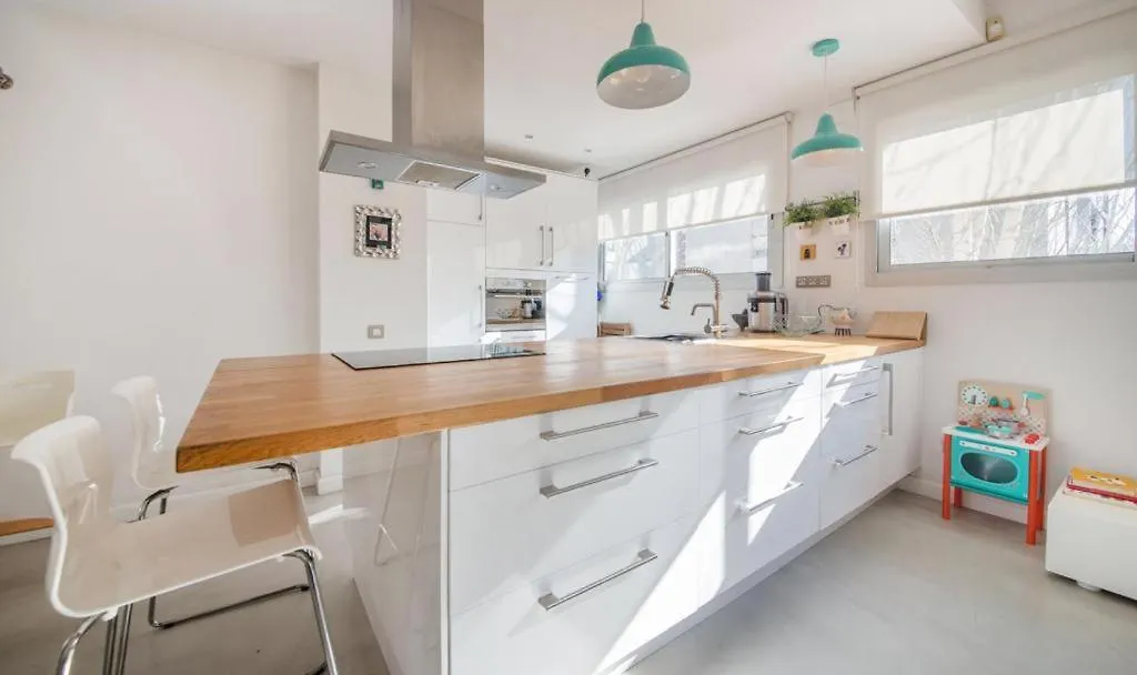 Magnificent Apartment Close To The Beach Sant Adria de Besos 0*,